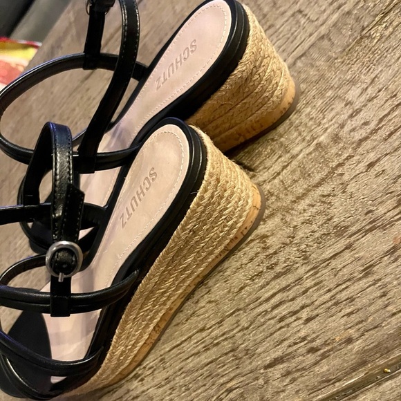 SCHUTZ Isla Sandals. - Picture 8 of 10